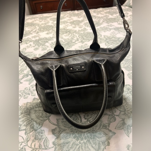Black leather purse prefect condition, super clean, no scratches - Picture 1 of 5